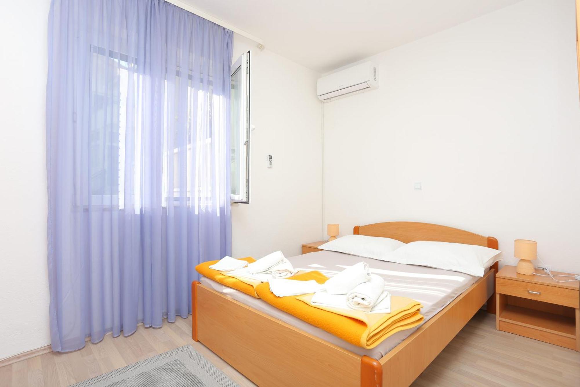 Apartments&rooms with parking space Tucepi, Makarska - 5263 Exteriör bild