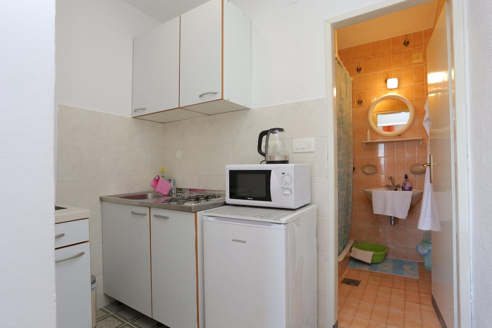 Apartments&rooms with parking space Tucepi, Makarska - 5263 Exteriör bild